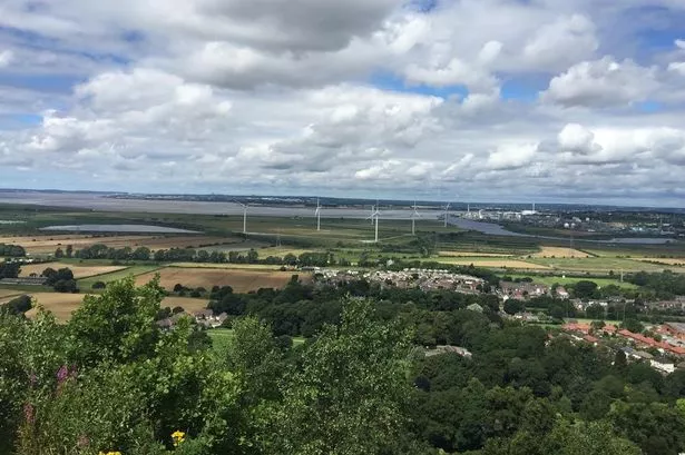 Snappers invited to enter Frodsham Wind Farm photo competition to mark its completion